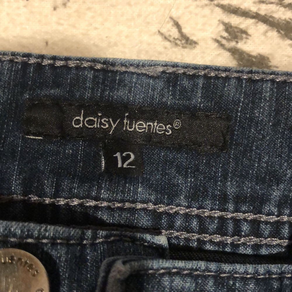 Shorts - Picture 2 of 3